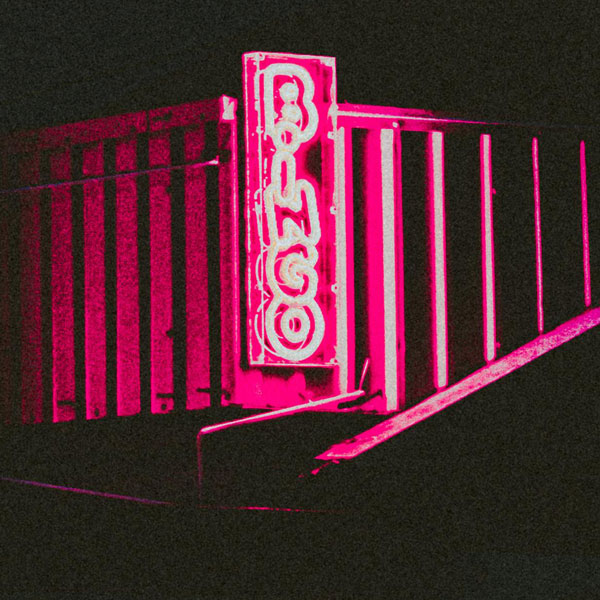 Pink neon sign that says Bingo